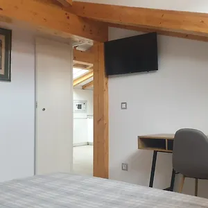 Apto. - Newly Refurbished! Apartamento